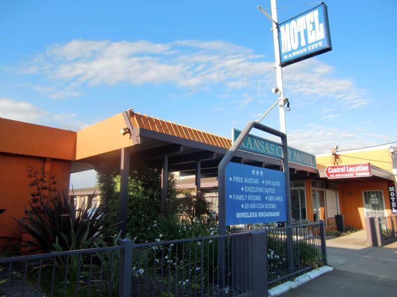 Castle Motel Bairnsdale Eksteriør bilde